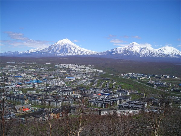 Петропавловск-Камчатский. 2-а вулкана.